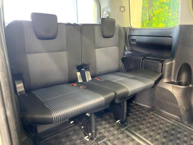Toyota VOXY 2016-12 193847-10