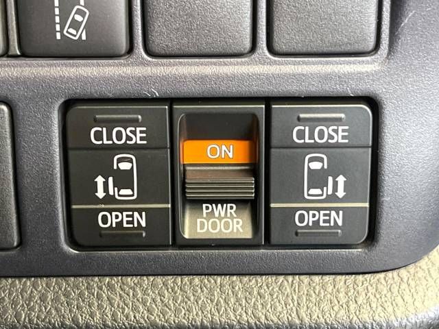 Toyota VOXY 2016-12 193847-6
