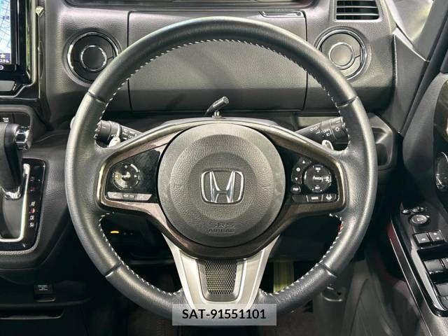 Honda N BOX 2019-04 307201-11
