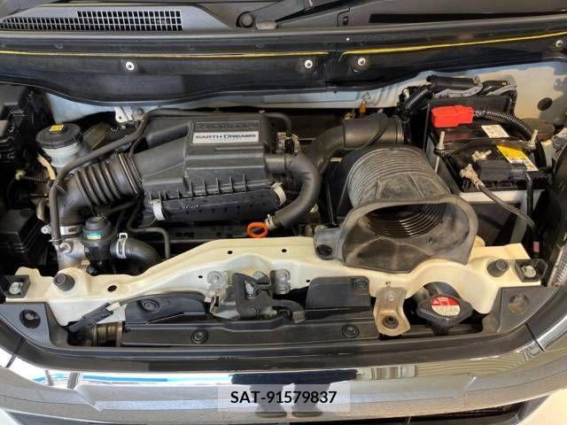 Honda N BOX CUSTOM 2017-03 306817-19