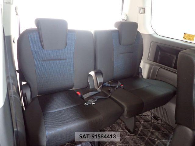 Toyota VOXY 2010-01 321356-12