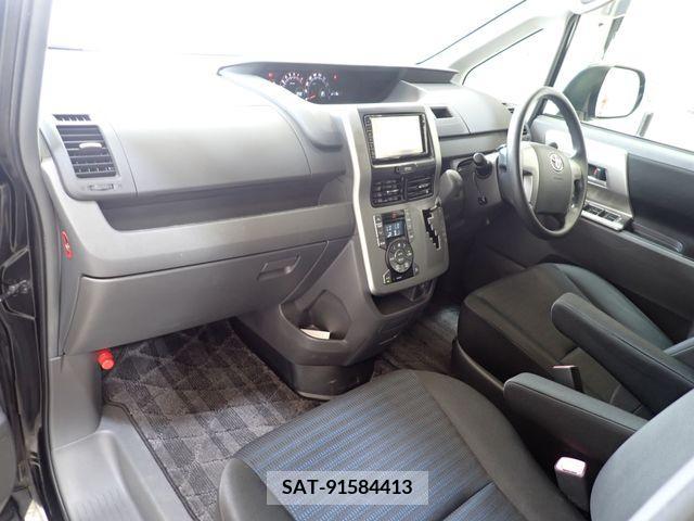 Toyota VOXY 2010-01 321356-8
