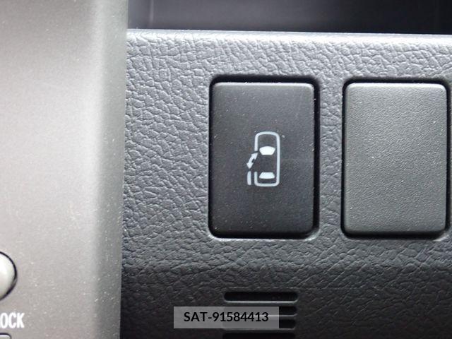 Toyota VOXY 2010-01 321356-18
