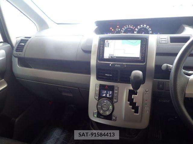 Toyota VOXY 2010-01 321356-16