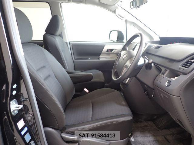 Toyota VOXY 2010-01 321356-7