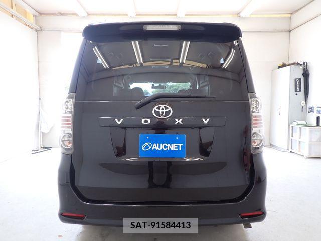 Toyota VOXY 2010-01 321356-5