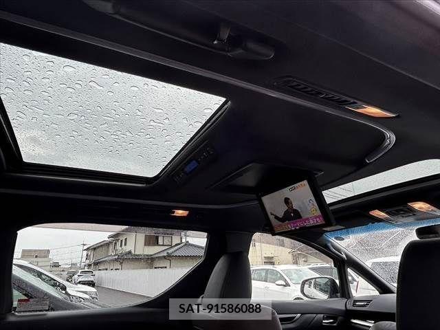Toyota ALPHARD 2017-11 378689-6