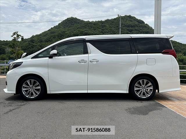 Toyota ALPHARD 2017-11 378689-10