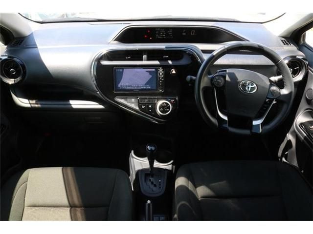 Toyota AQUA 2017-12 7324-4