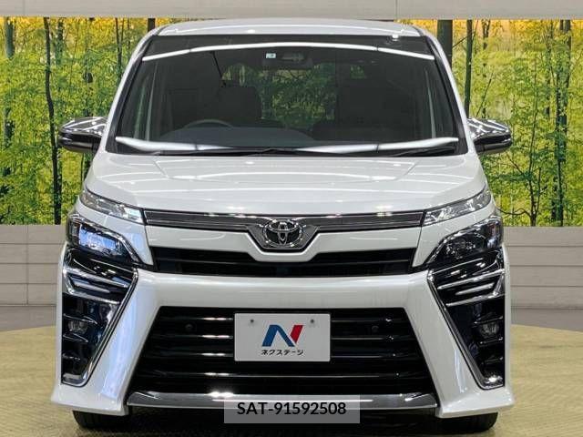 Toyota VOXY 2019-02 223455-15