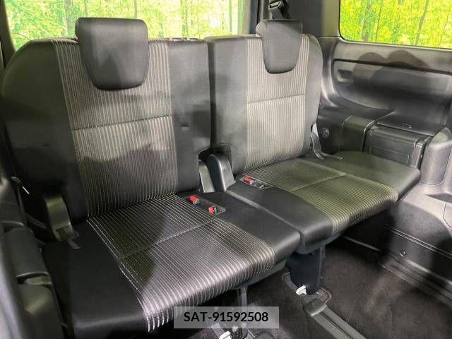 Toyota VOXY 2019-02 223455-10