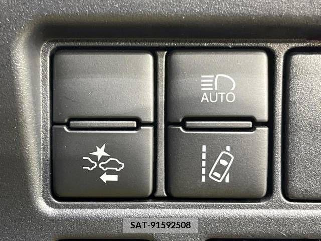 Toyota VOXY 2019-02 223455-6