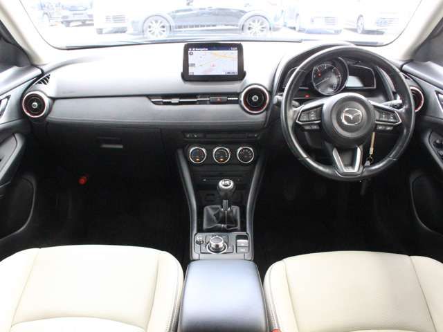 Mazda CX-3 2018-06 22286-1
