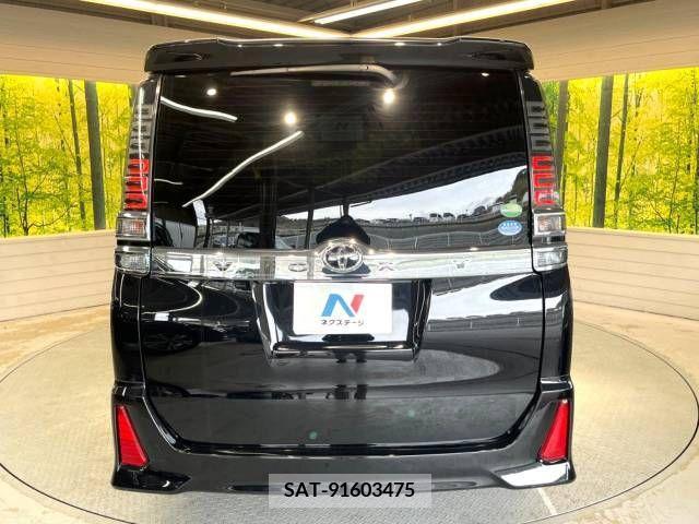 Toyota VOXY 2018-10 244089-16