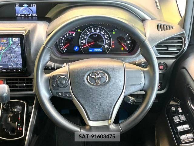 Toyota VOXY 2018-10 244089-12