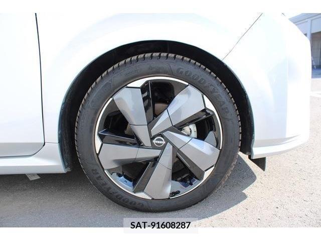 Nissan AURA 2021-09 261887-9