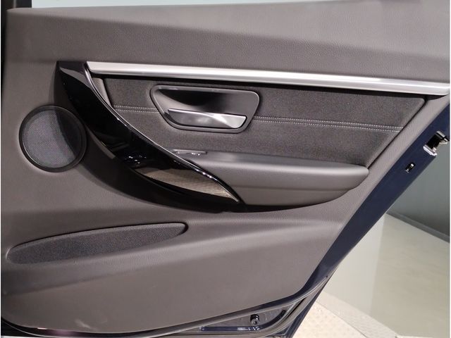 Bmw 3 SERIES 2017-11 13319-28