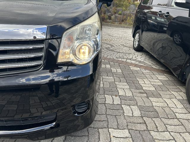 Toyota NOAH 2010-06 195324-20