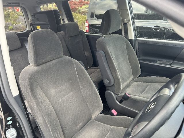 Toyota NOAH 2010-06 195324-5