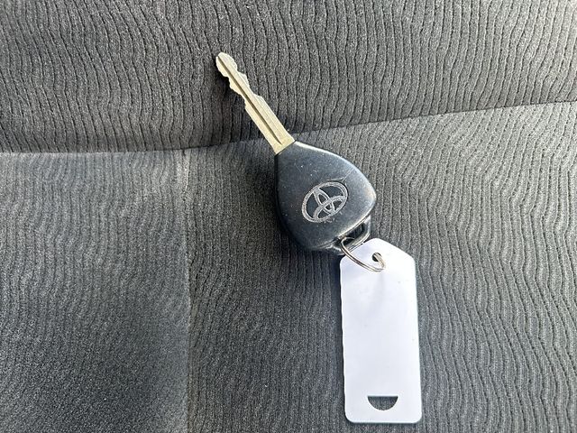 Toyota NOAH 2010-06 195324-7