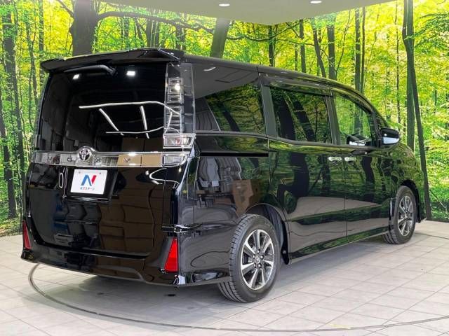 Toyota VOXY 2018-11 16026-12