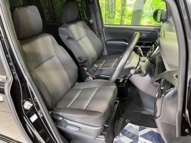 Toyota VOXY 2018-11 16026-15