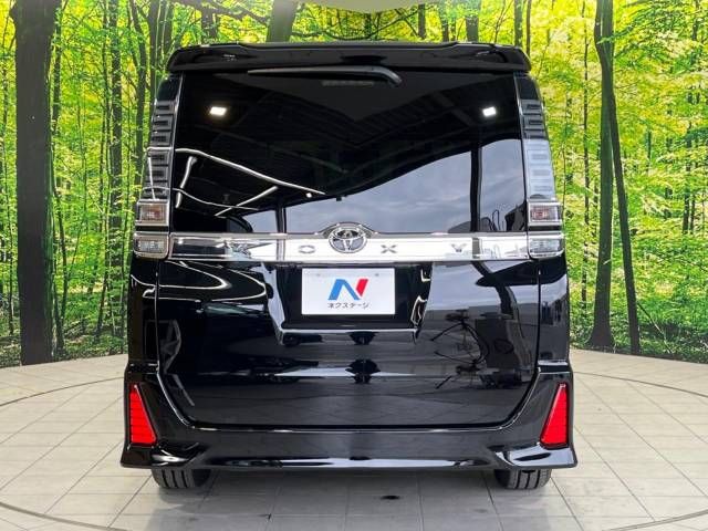 Toyota VOXY 2018-11 16026-10