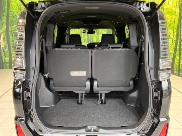 Toyota VOXY 2018-11 16026-13