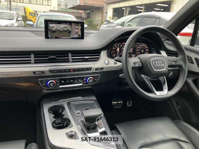 Audi Q7 2020-05 332840-1