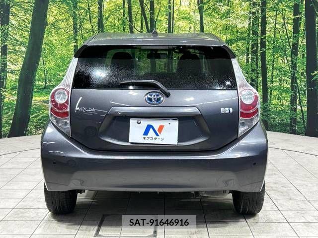 Toyota AQUA 2012-11 383131-13