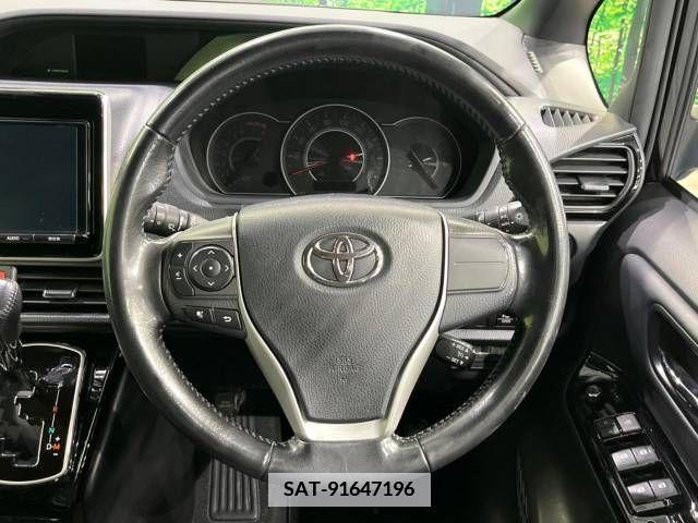 Toyota NOAH 2017-10 365160-12