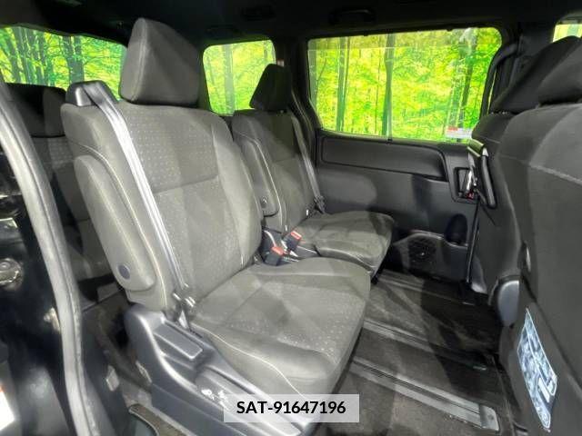 Toyota NOAH 2017-10 365160-9