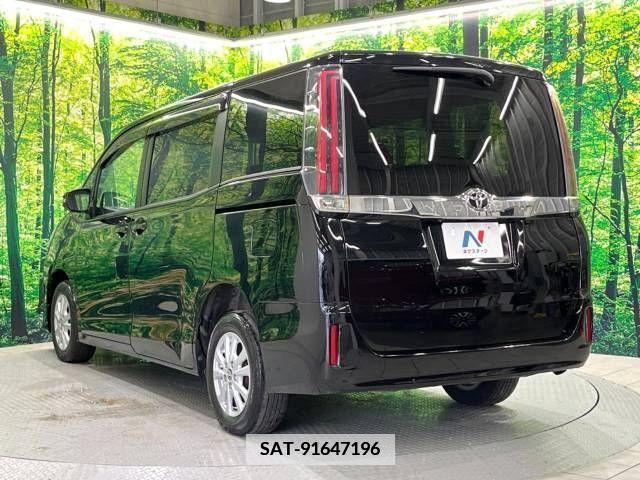 Toyota NOAH 2017-10 365160-18