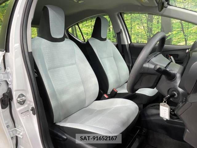 Toyota AQUA 2019-05 381681-8