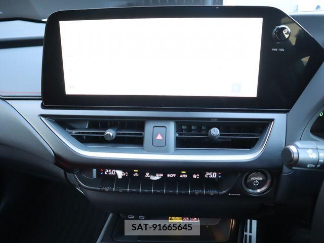Lexus UX 2023-11 213105-13