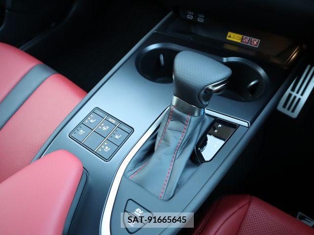 Lexus UX 2023-11 213105-16