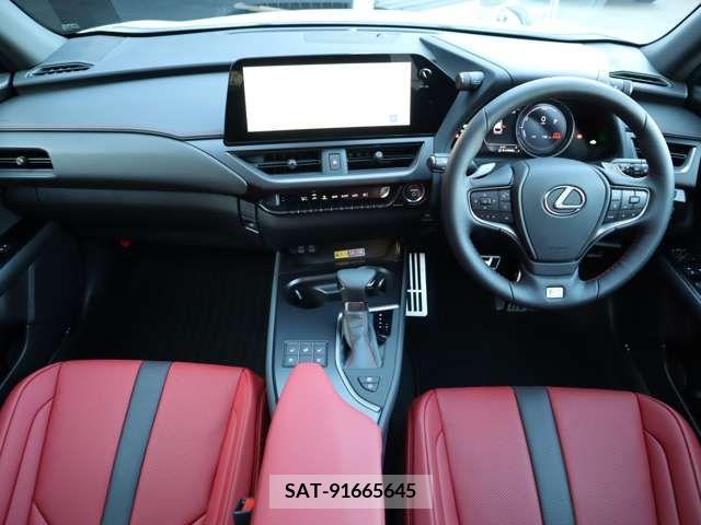 Lexus UX 2023-11 213105-7