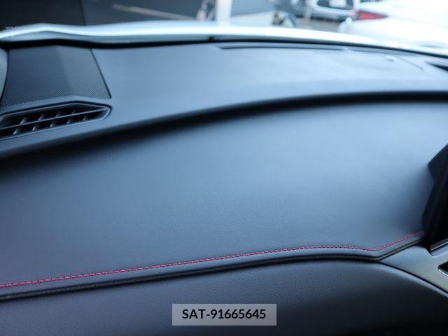 Lexus UX 2023-11 213105-21