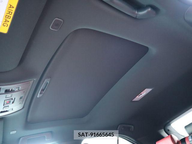 Lexus UX 2023-11 213105-22