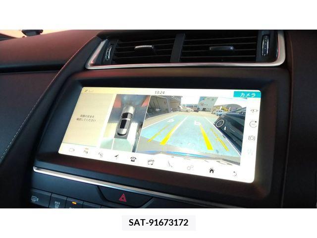 Jaguar E-PACE 2018-05 315787-15