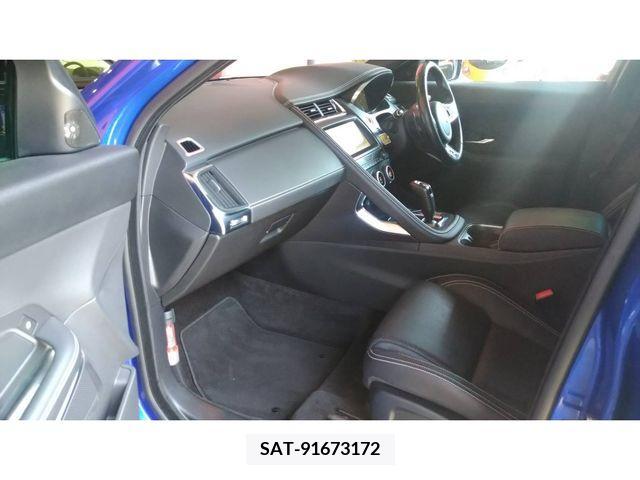 Jaguar E-PACE 2018-05 315787-10