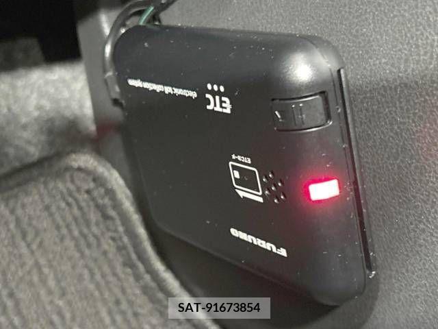 Nissan NOTE 2018-11 302433-6