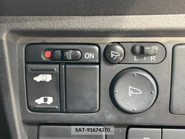 Honda FREED 2013-08 252067-4