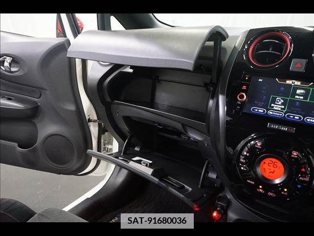 Nissan NOTE 2017-12 365481-12