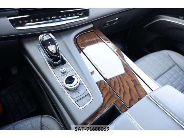 Cadillac ESCALADE 2023-03 263360-6