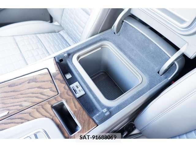 Cadillac ESCALADE 2023-03 263360-13