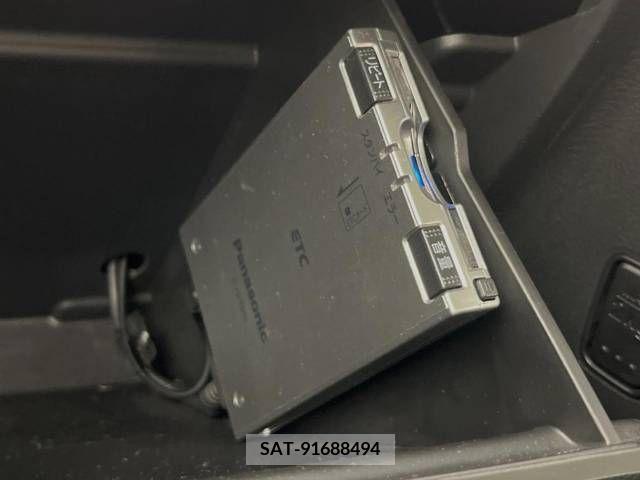 Suzuki SOLIO 2018-10 368412-7