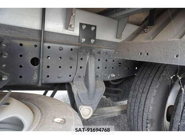 Mitsubishi CANTER 2018-11 302533-11