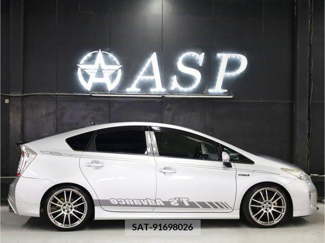 Toyota PRIUS 2012-02 282166-4
