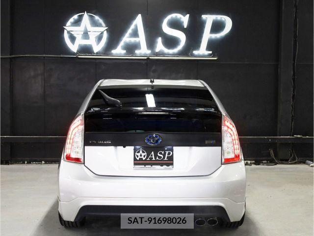 Toyota PRIUS 2012-02 282166-5